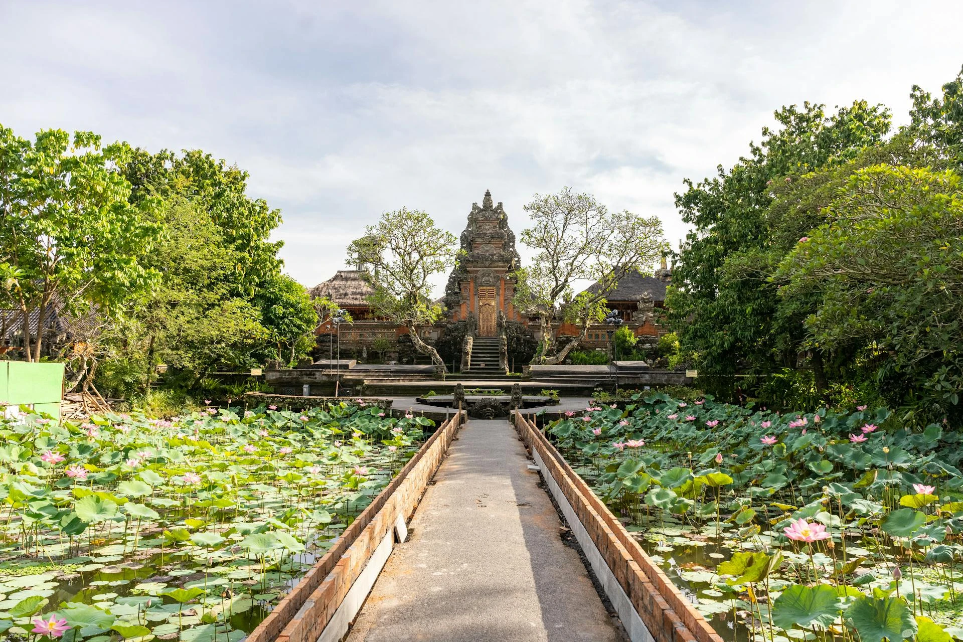 Pura Taman Saraswati Temple
