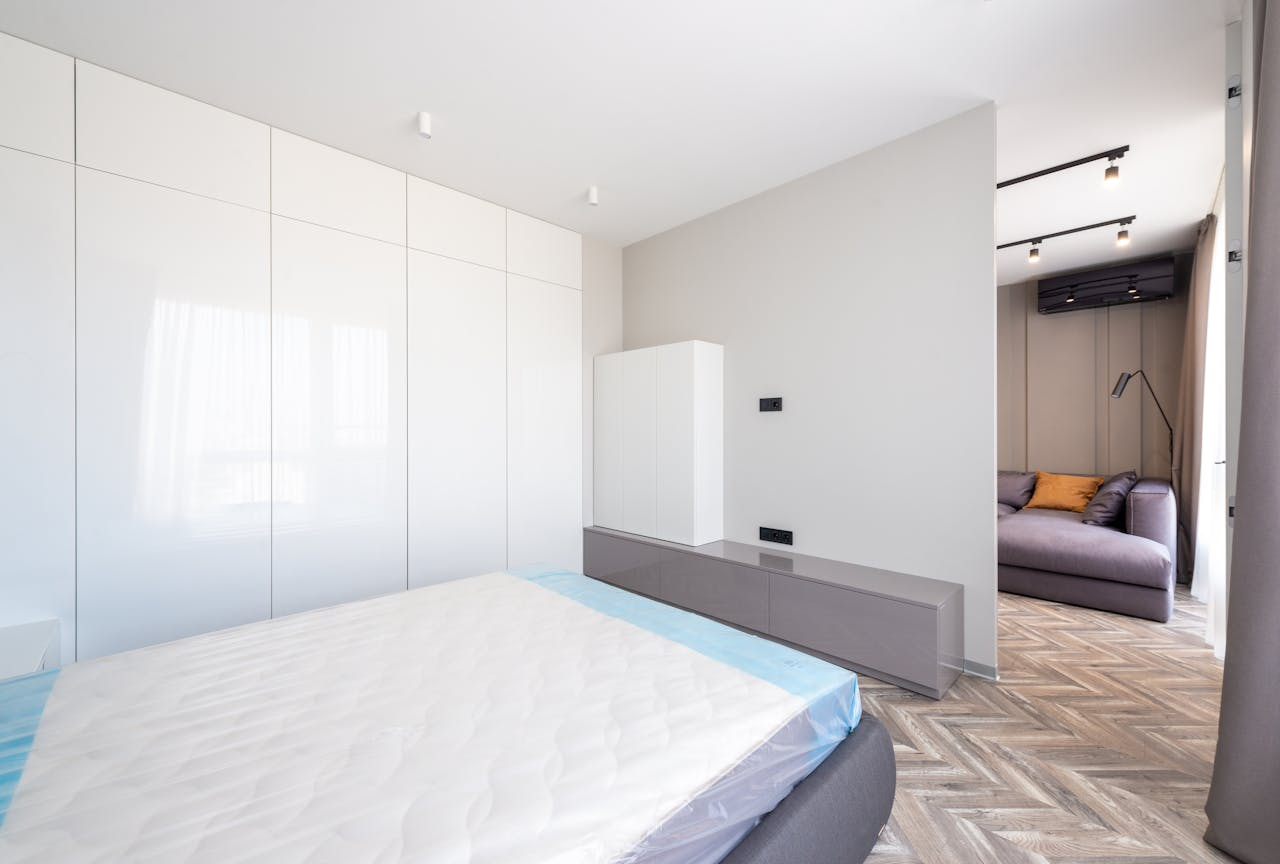 Deluxe Hotel in Bhalupong / Similar Hotel.