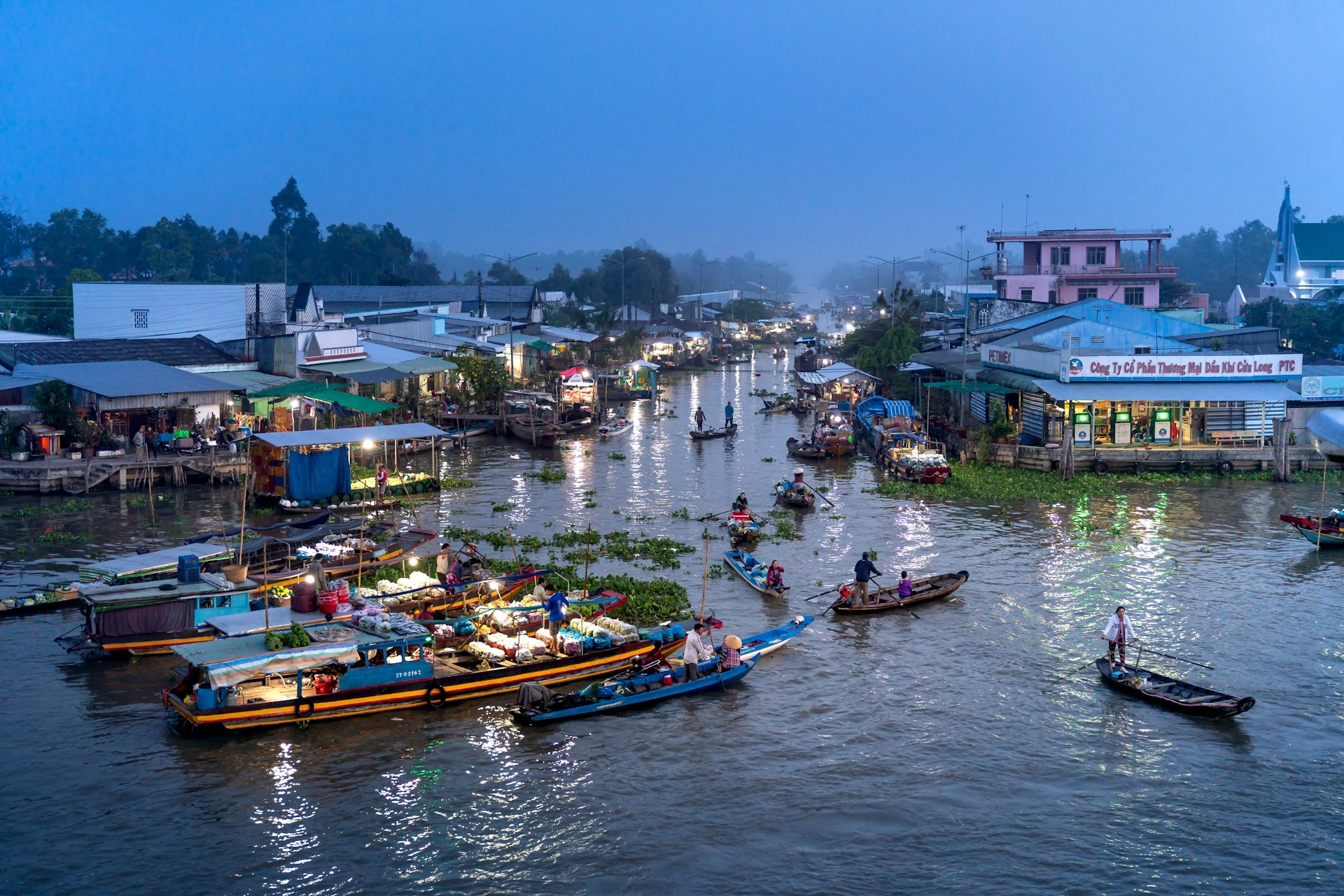 My Tho Floating Market 