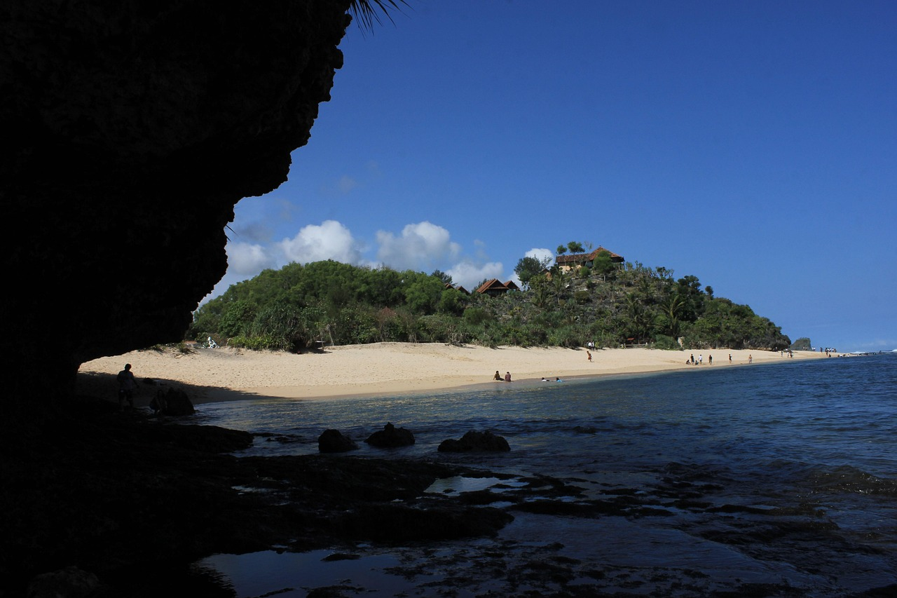 Gunung Payung Beach